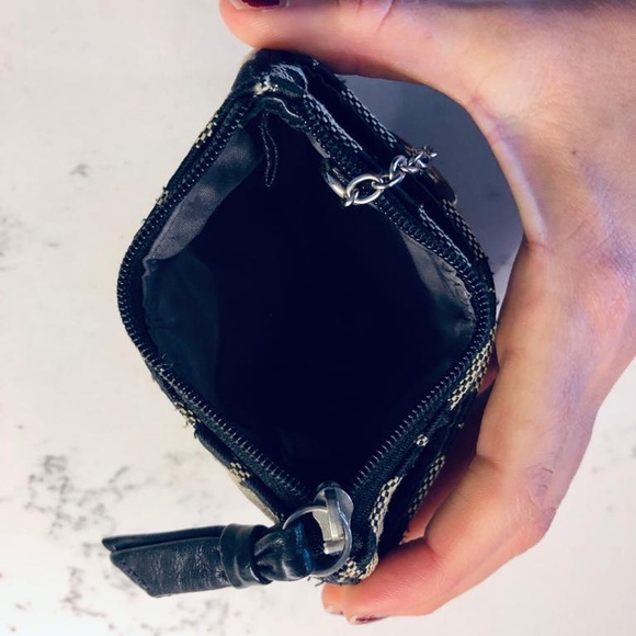 Coach coin case/wallet with key chain - Picture 3 of 3